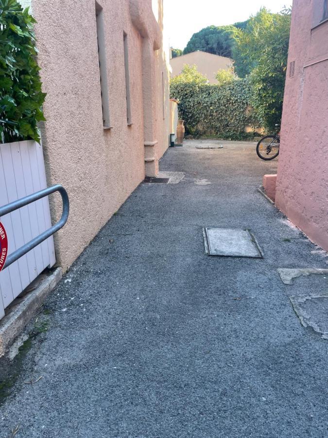 Superbe Emplacement , Terrasse Et Parking! Saint-Tropez Luaran gambar