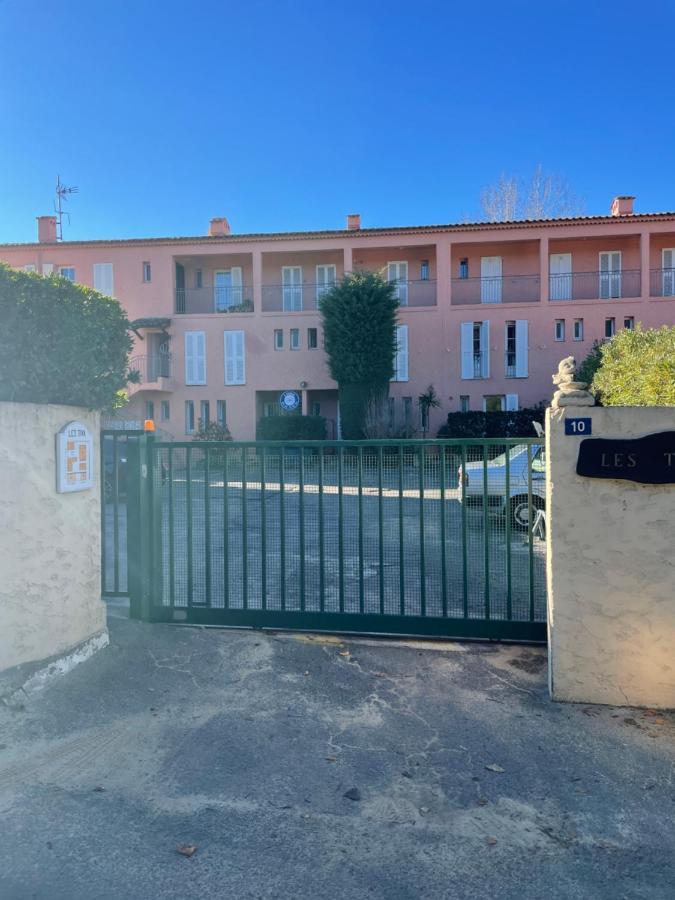 Superbe Emplacement , Terrasse Et Parking! Apartment Saint-Tropez Luaran gambar